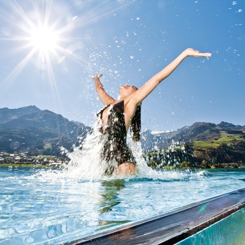 Hotel Tauern Spa, Kaprun, ski accommodation, outdoor pool