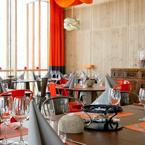 Aiguille Grive Chalets hotel, slope-side ski hotel in Les Arcs, restaurant