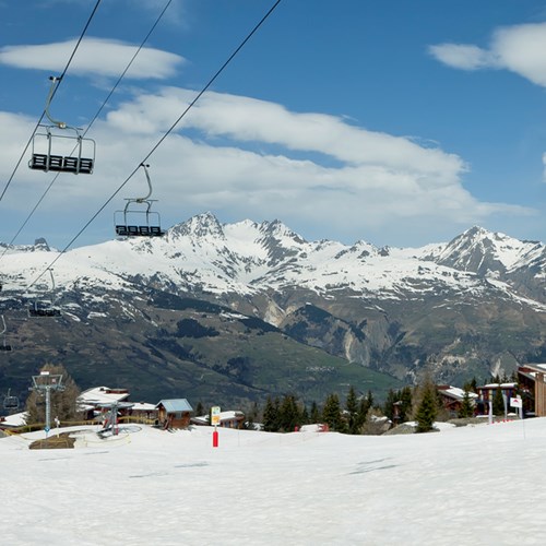 ski in, ski out hotel in Les Arcs, Aiguille Grive Hotel, France - ski lift