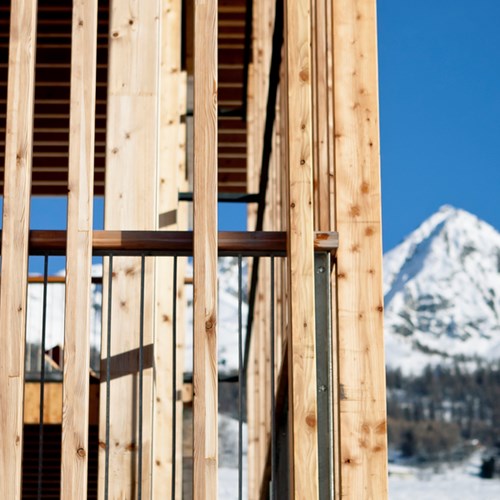 ski in, ski out hotel in Les Arcs, Aiguille Grive Hotel - wood detail