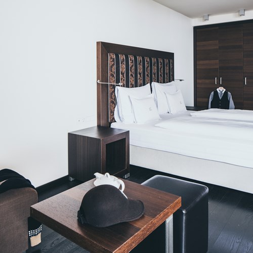 The Crystal Lifestyle Hotel, Luxury ski accommodation in Austria, bedroom