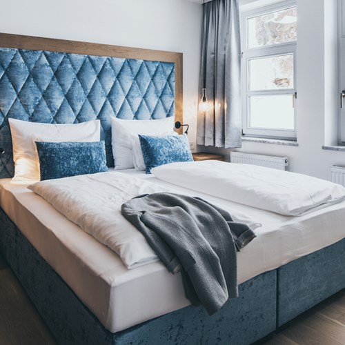 The Crystal Lifestyle Hotel, Luxury ski accommodation in Austria, bedroom