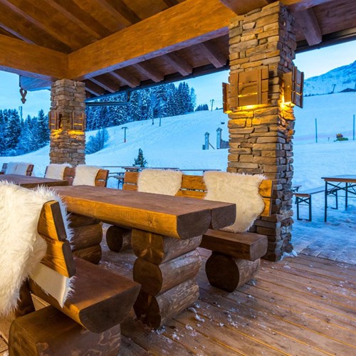 Lti Alpenhotel Kaiserfels, ski accommodation in Austria, idyllic apres hut