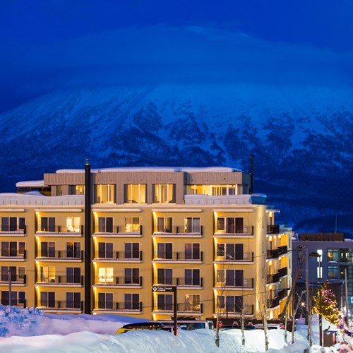 Ski Hotel Chalet Ivy-Niseko-Ski Japan-exterior at night