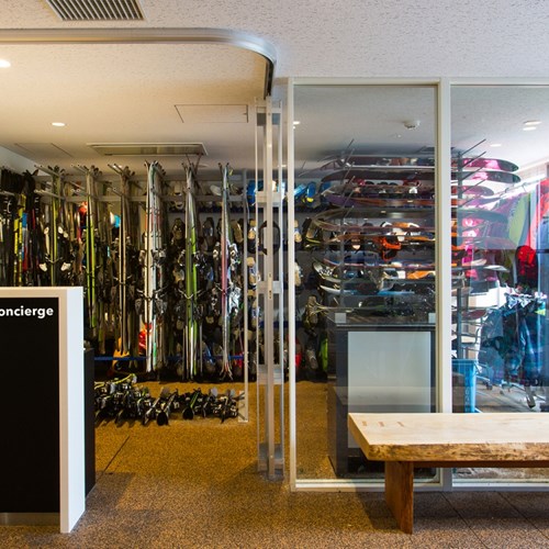 Ski Hotel Chalet Ivy-Niseko-Ski Japan-ski concierge service