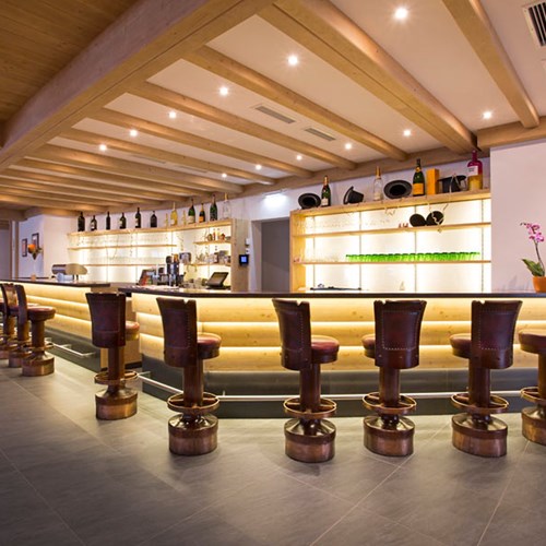 Hotel Alte Post, ski accommodation St Anton, Austria. Bar area