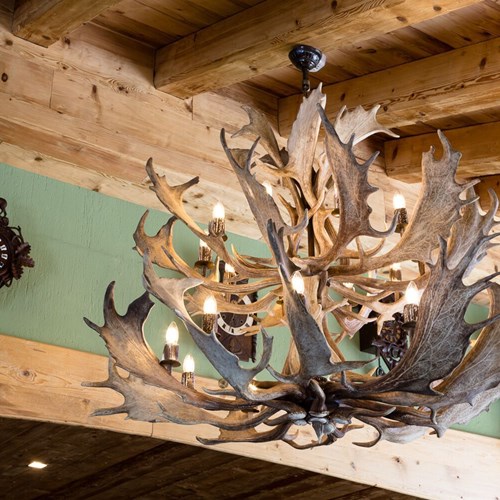 Hotel Gran Baita Courmayeur antler chandelier
