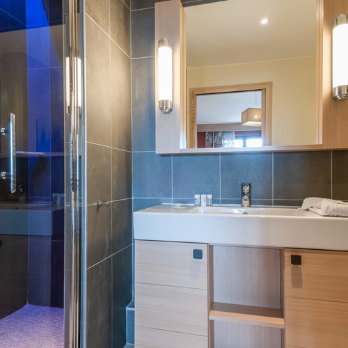Residence-L'Amara-Avoriaz-France-bathroom.jpg