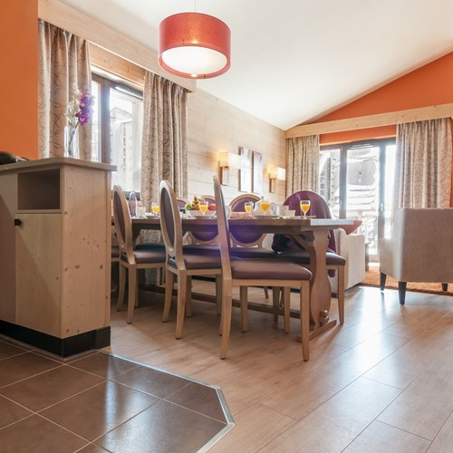 Residence-L'Amara-Avoriaz-France-kitchen-lounge.jpg