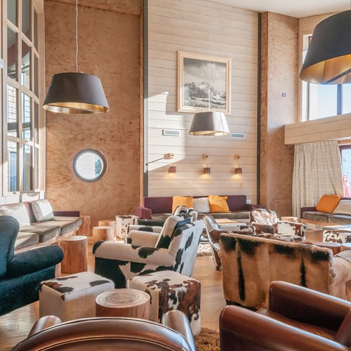 Residence-L'Amara-Avoriaz-France-lounge-area.jpg