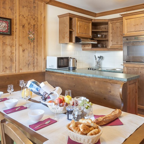 arc 1950 le village apartments, ski apartments in Les Arcs - dining table