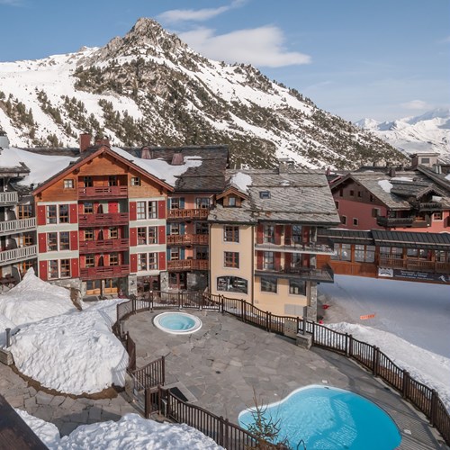 arc 1950 le village apartments, ski apartments in Les Arcs - outdoor pools