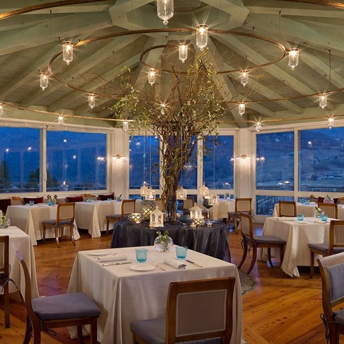 restaurant at Hotel Cristallo in Cortina, ski accommodation in Italy