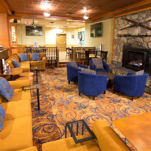 Explorers Lounge At The Lake Louise Inn
