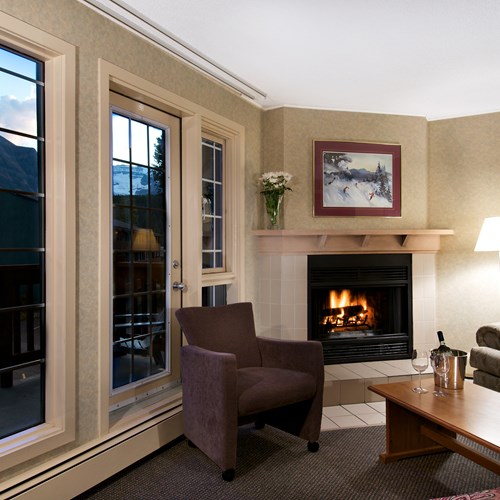 Superior Studio Suite Lake Louise Inn