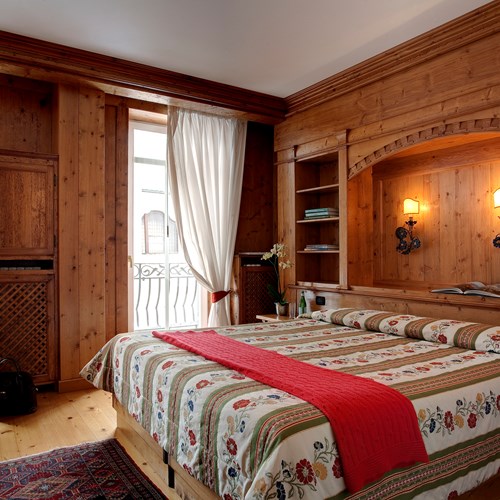 deluxe room at the Hotel Cortina ski accommodation