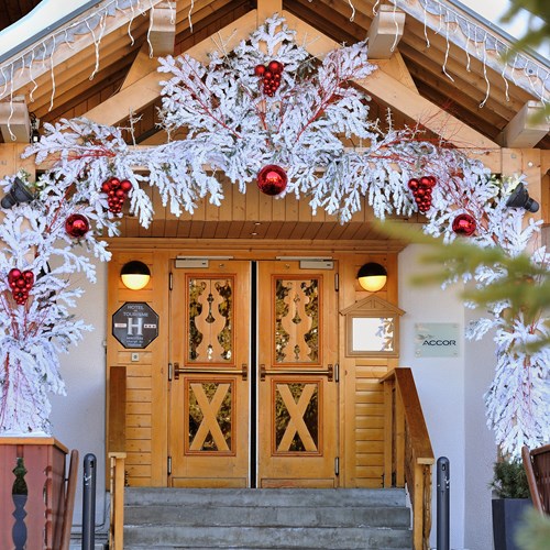 Courchevel Mercure exterior door.jpg (1)