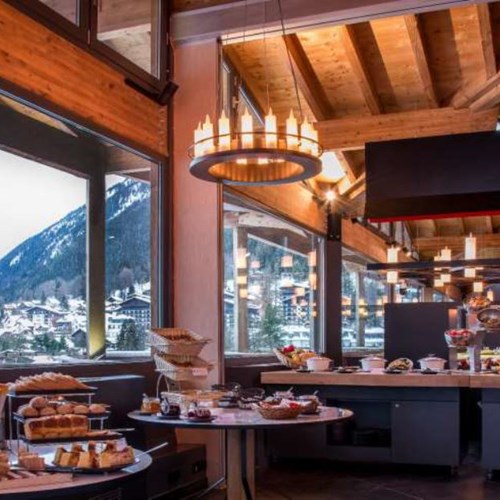 Chamonix Hotel Alpina Breakfast.JPG