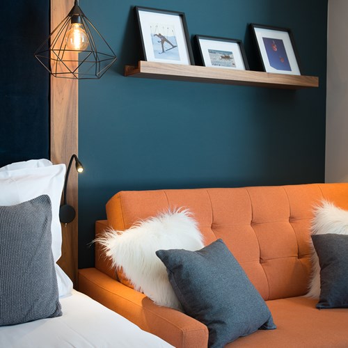 Fahrenheit-Seven-Val-Thorens-triple room orange