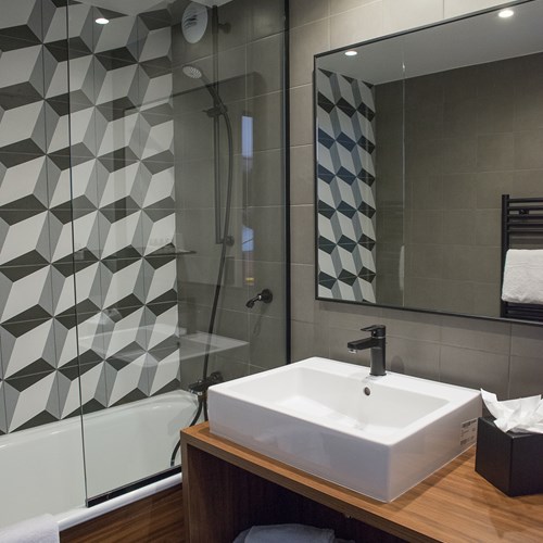 Fahrenheit-Seven-Val-Thorens-bathroom