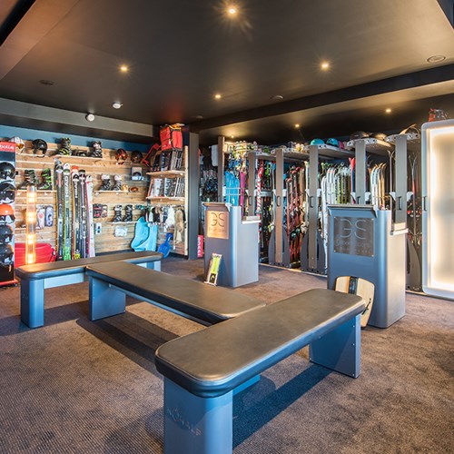 CF7 I Skishop.jpg