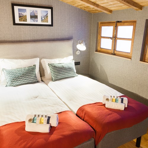 the loft chalet, chamonix twin room