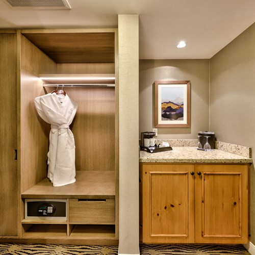 Sun Peaks Grand - wardrobe.jpg