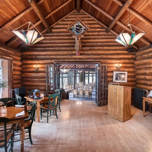 Deer Lodge-Lake Louise-Caribou Lounge.JPG