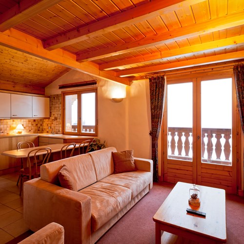 Hotel-Les-Flocons-Courchevel-France (20).jpg