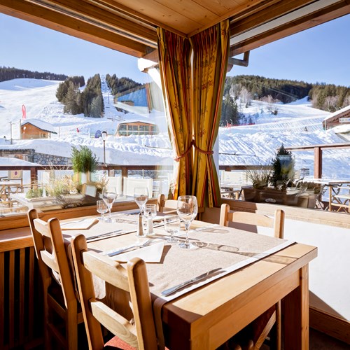 Hotel-Les-Flocons-Courchevel-France (24).jpg