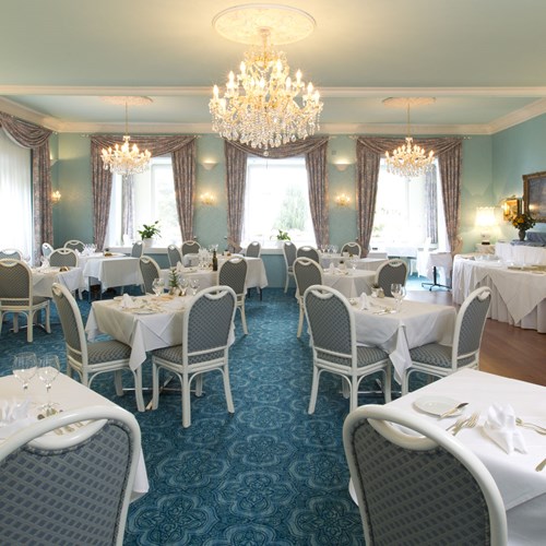 Hotel Wengener Hof-Wengen-dining room.jpg