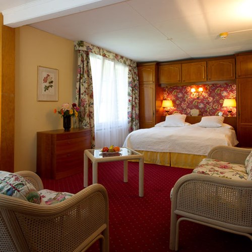 Hotel Wengener Hof-Wengen-double room.jpg