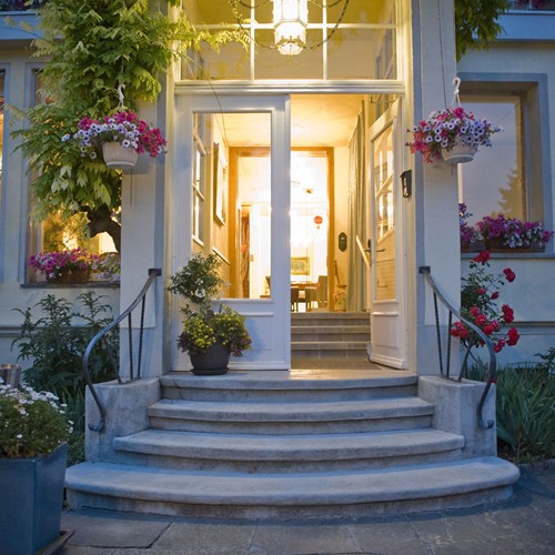Hotel Wengener Hof-Wengen-front door.jpg