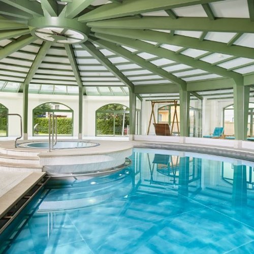 Hotel Das Alpenhaus, ski hotel in Bad Hofgastein, ski Austria, indoor pool