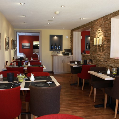 Grindelwald ski resort Hotel Eiger breakfast room-galleria Fruehstueck