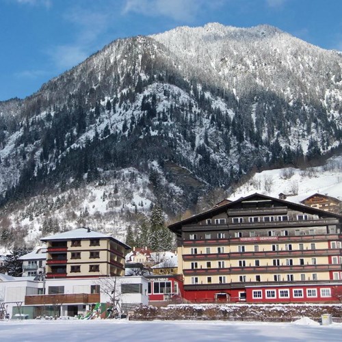 Hotel Germania-ski accommodation in Bad Hofgastein-exterior in snow
