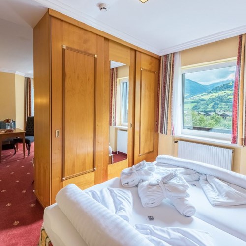 Hotel Germania-ski accommodation in Bad Hofgastein-junior suite