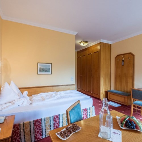 Hotel Germania-ski accommodation in Bad Hofgastein-single hotel room
