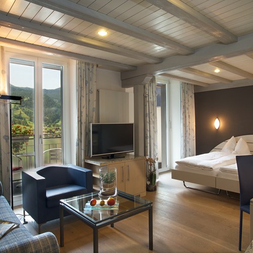 Hotel Belvedere-ski accommodation in Grindelwald-deluxe eiger room