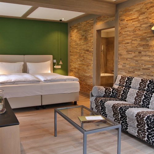 Hotel Belvedere-ski accommodation in Grindelwald-green deluxe eiger room