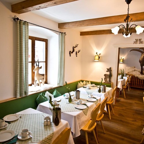 Hotel Gamshof-kitzbuhel ski accommodation-dining room