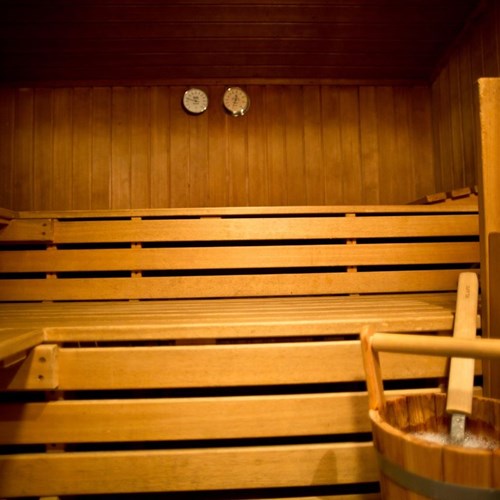 Hotel Gamshof-kitzbuhel ski accommodation-wooden sauna