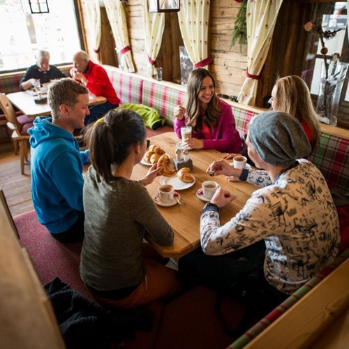 Trubsee Alpine Lodge-Engelberg ski resort-restaurant