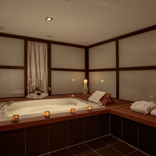 spa bath at H+ Hotel and spa in Engelberg