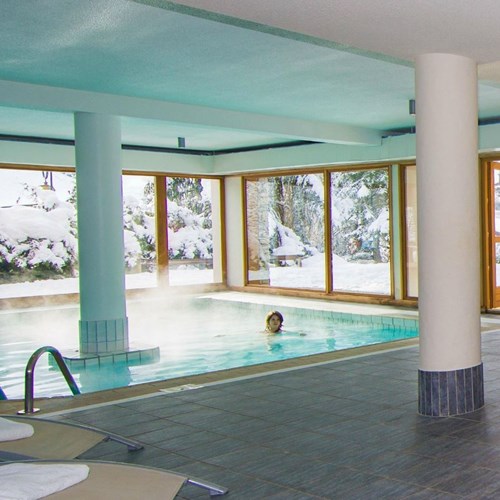 Hotel Alpen Roc-La Clusaz-France-indoor swimming pool