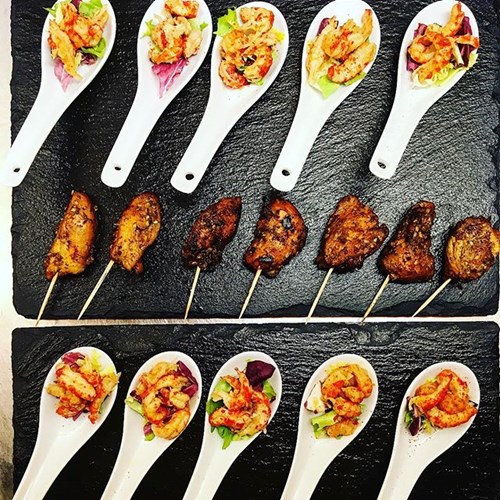 Chalet canapes, Chalet couple